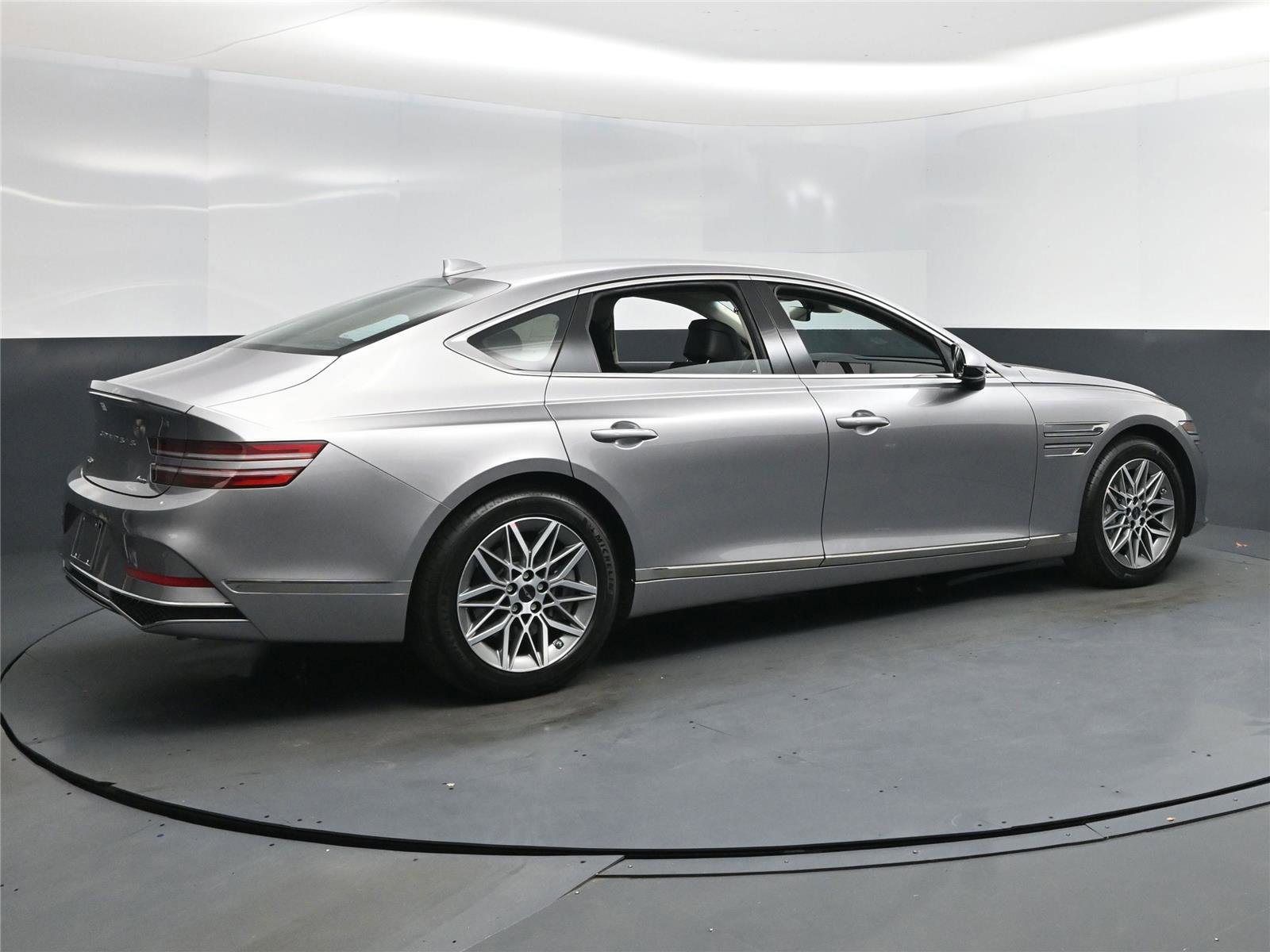 New 2026 Genesis G80 2.5T image 4