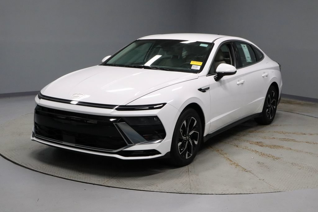 Certified 2025 Hyundai Sonata SEL FWD image 9