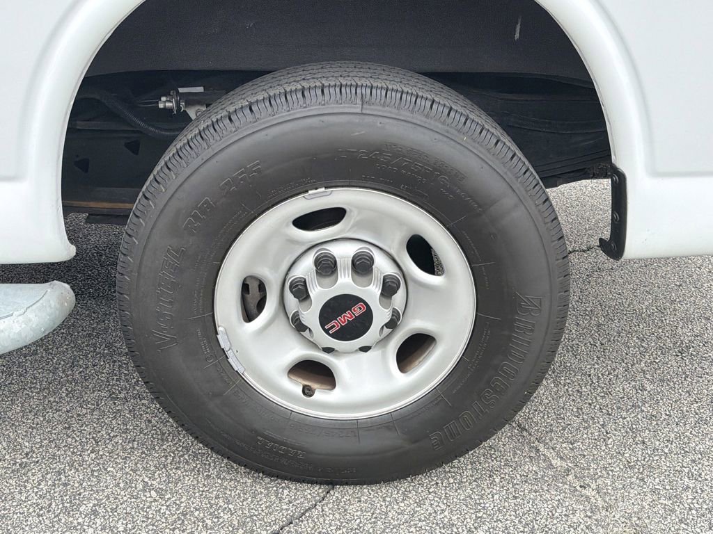 Used 2024 GMC Savana 2500 w/ Driver Convenience Package image 30