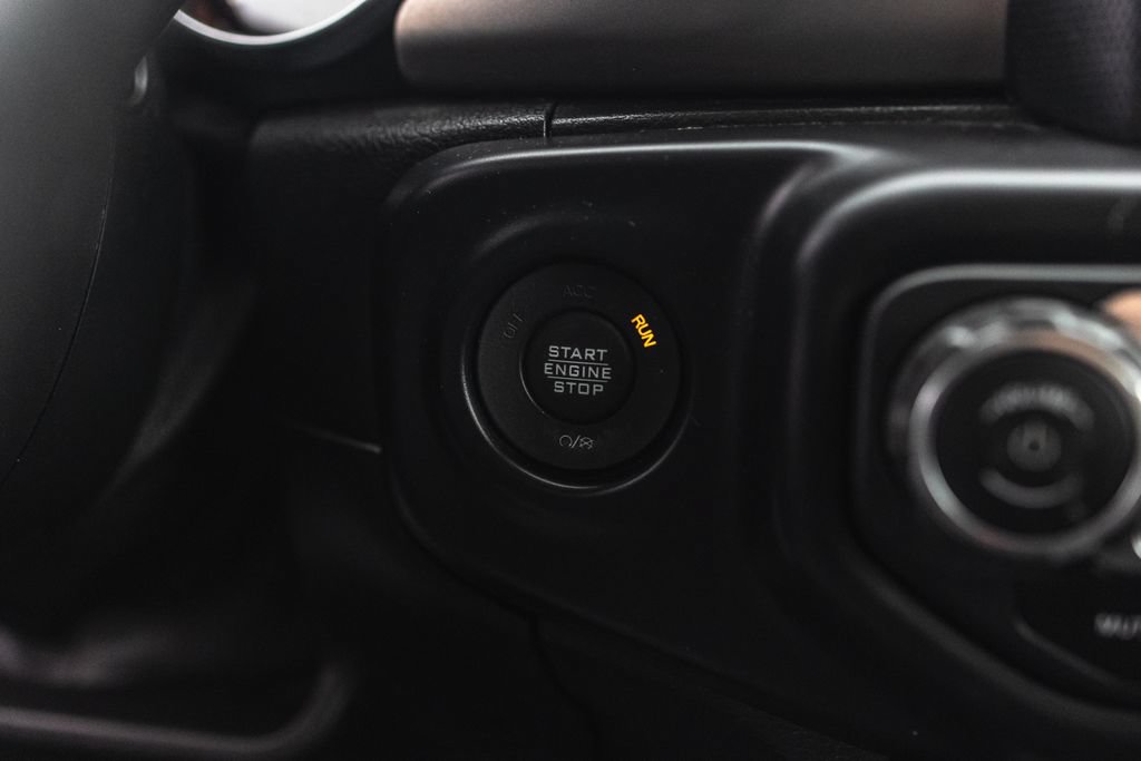 Used 2020 Jeep Gladiator Sport w/ Quick Order Package 24S AWD/4WD image 18