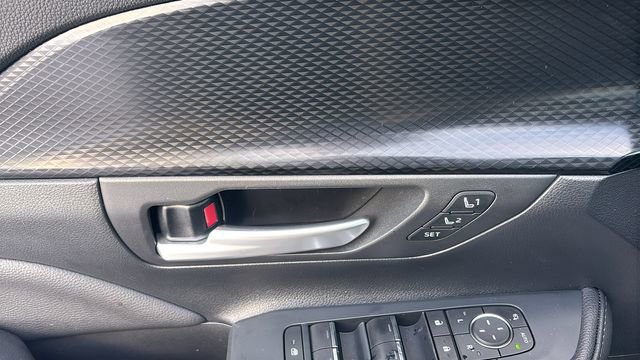 Used 2025 Toyota Grand Highlander AWD Hybrid image 14