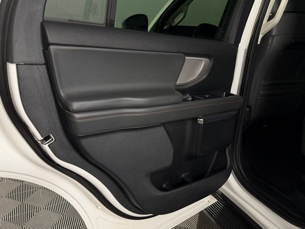 Used 2025 Ford Expedition Active image 26