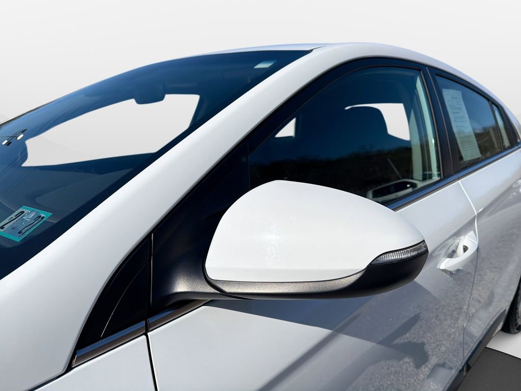 Used 2019 Hyundai Ioniq SEL image 11