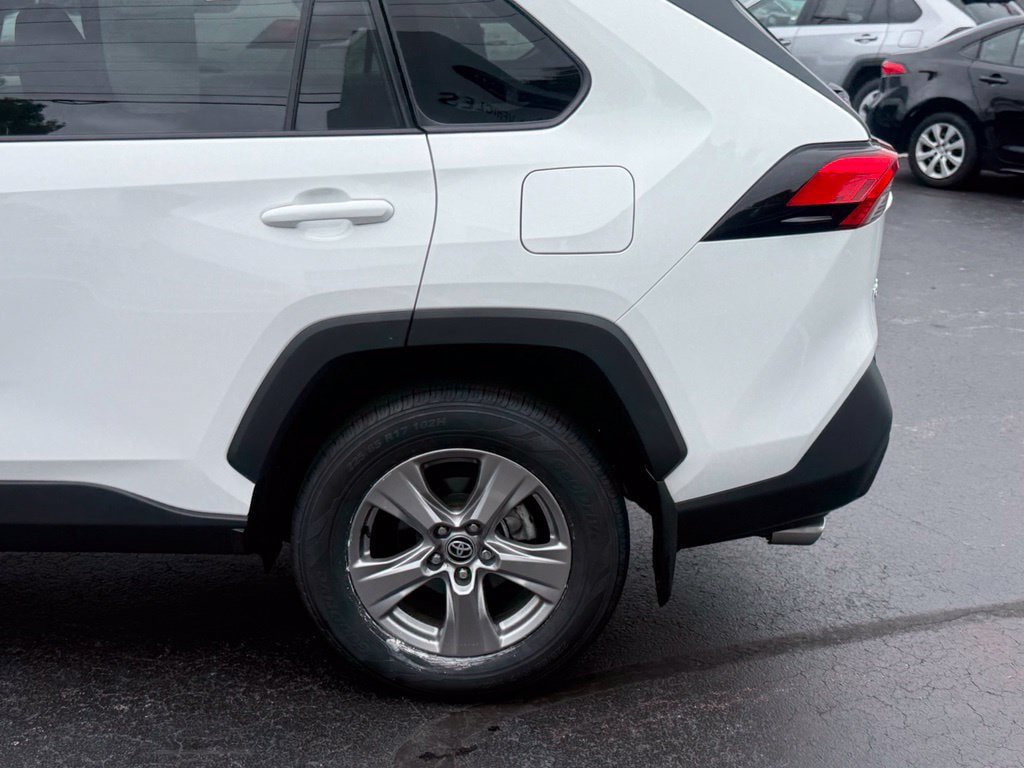 Certified 2023 Toyota RAV4 XLE w/ Convenience Package AWD/4WD image 4