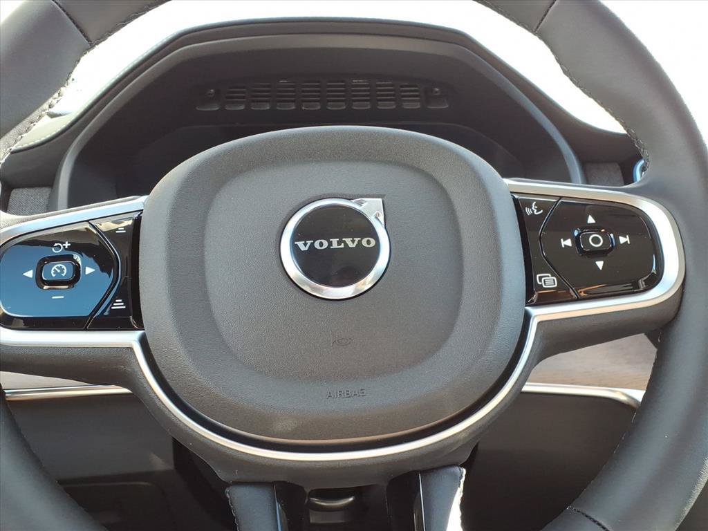 New 2026 Volvo XC90 B6 Plus w/ Protection Package Premier AWD/4WD image 23