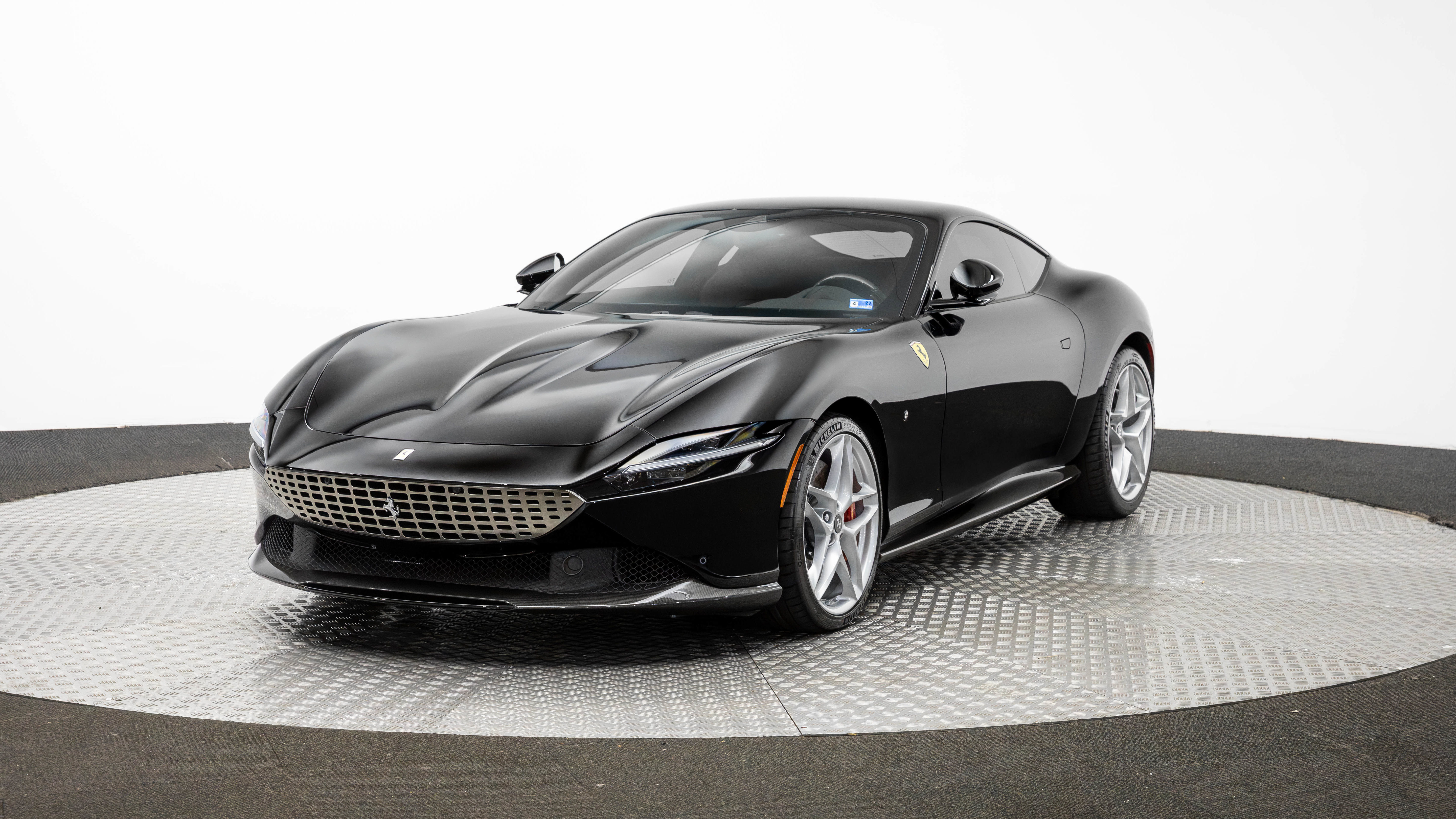 Used 2021 Ferrari Roma RWD image 1