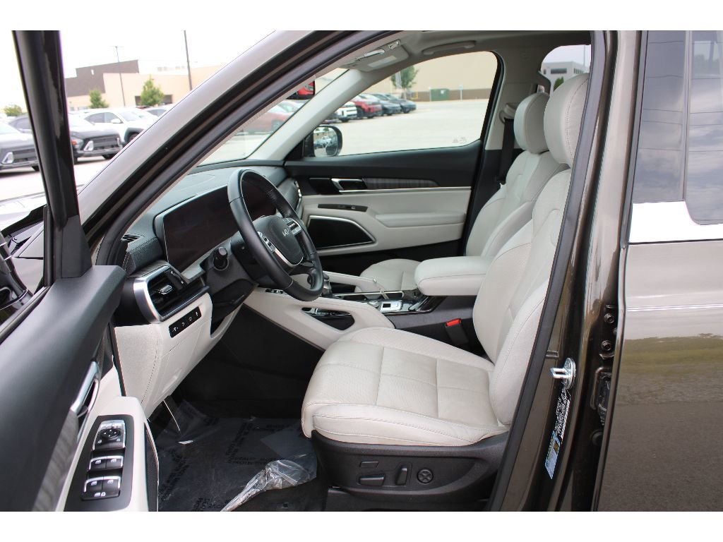 Used 2023 Kia Telluride SX image 11