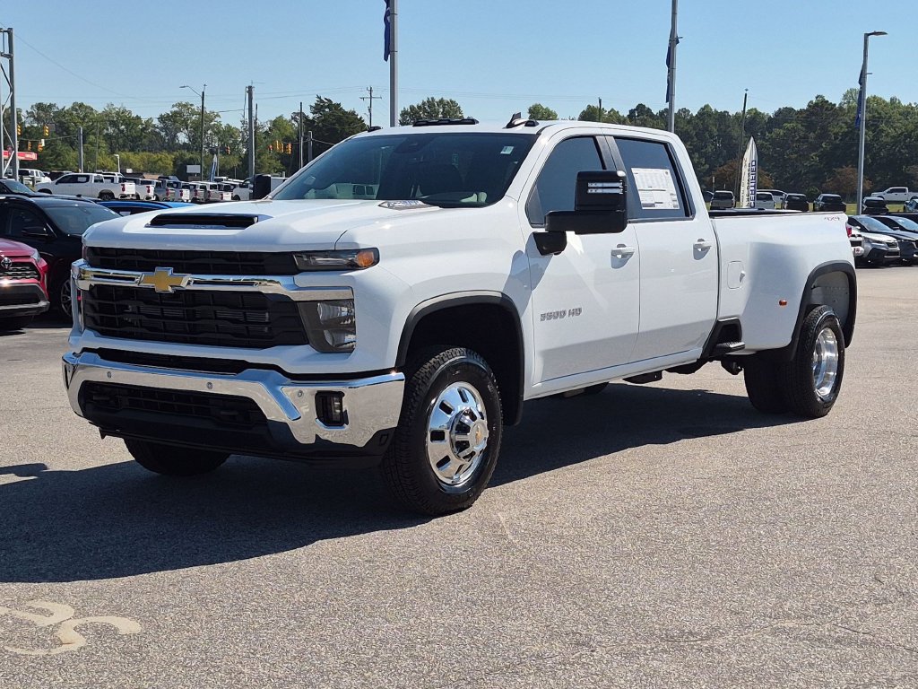 New 2026 Chevrolet Silverado 3500 LT w/ All Star Edition AWD/4WD image 8