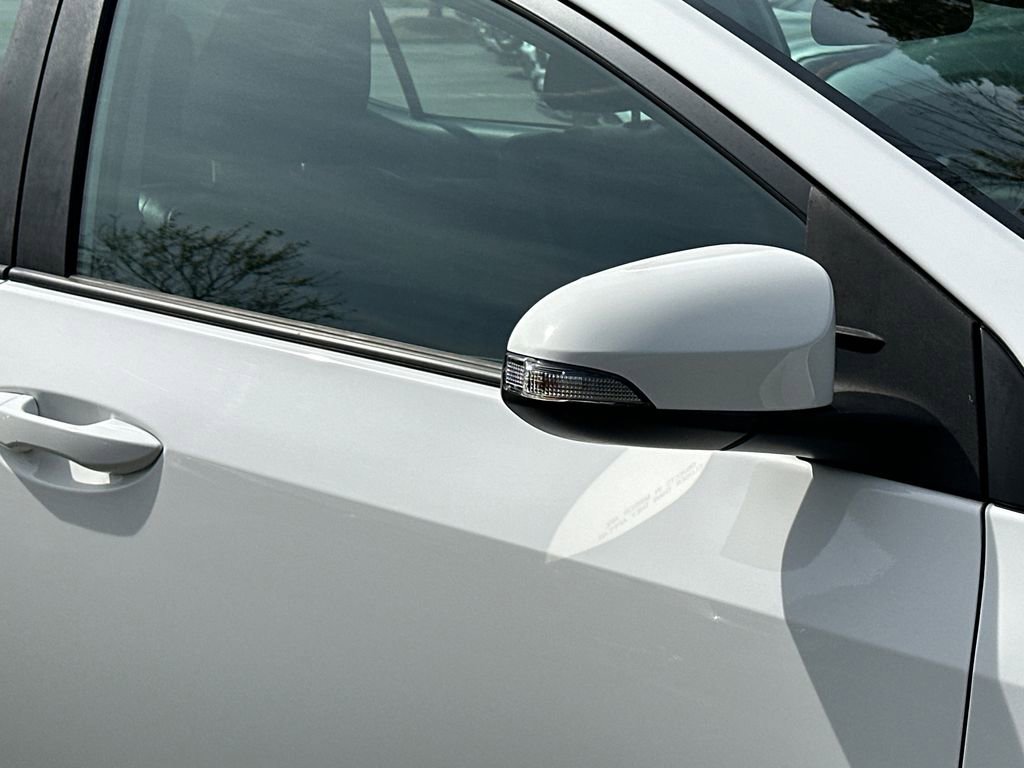 Used 2018 Toyota Corolla SE image 5