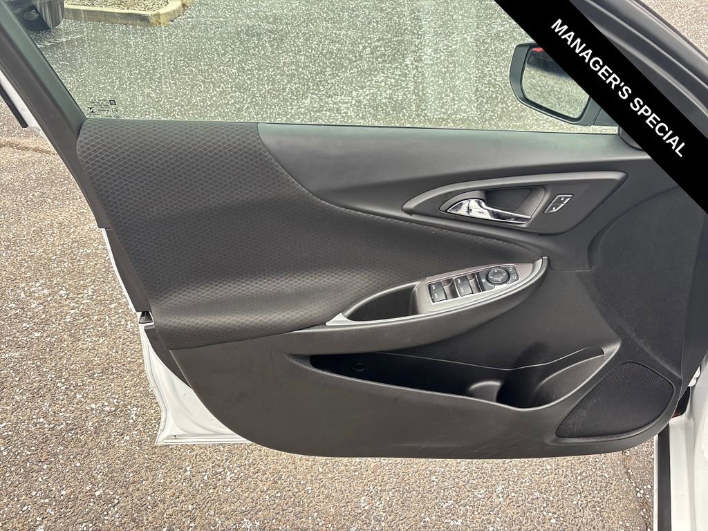 Used 2024 Chevrolet Malibu LT image 12