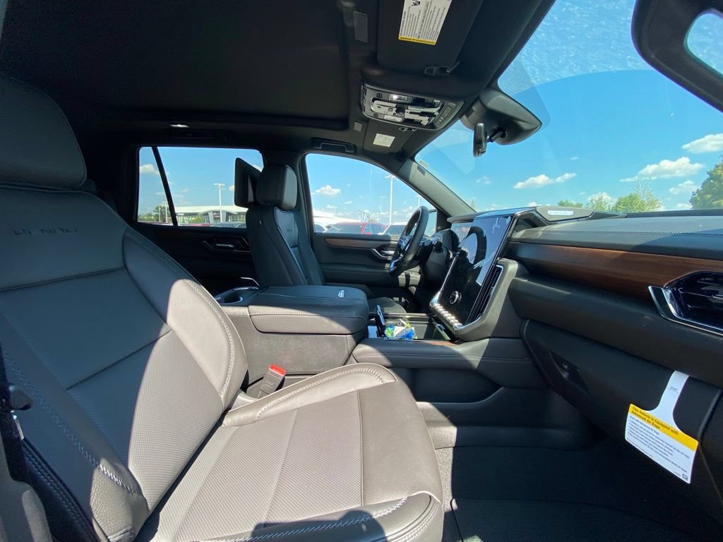 New 2026 GMC Yukon Denali w/ Advanced Technology Package AWD/4WD image 33