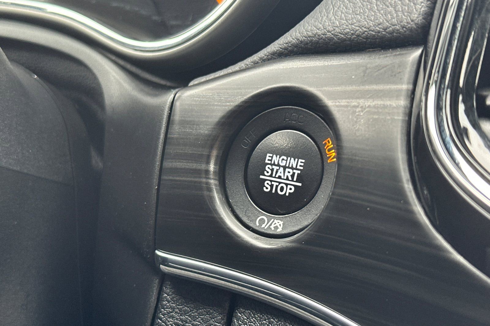 Used 2019 Jeep Grand Cherokee Limited image 24