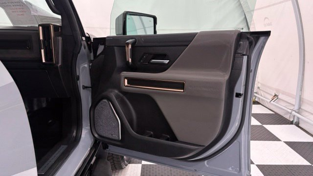 Used 2024 GMC Hummer EV 3X AWD/4WD image 23