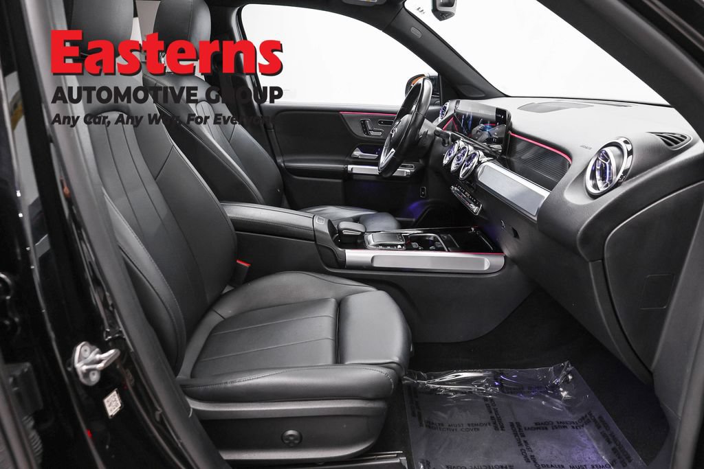 Used 2022 Mercedes-Benz GLB 250 4MATIC w/ Premium Package Lite image 24