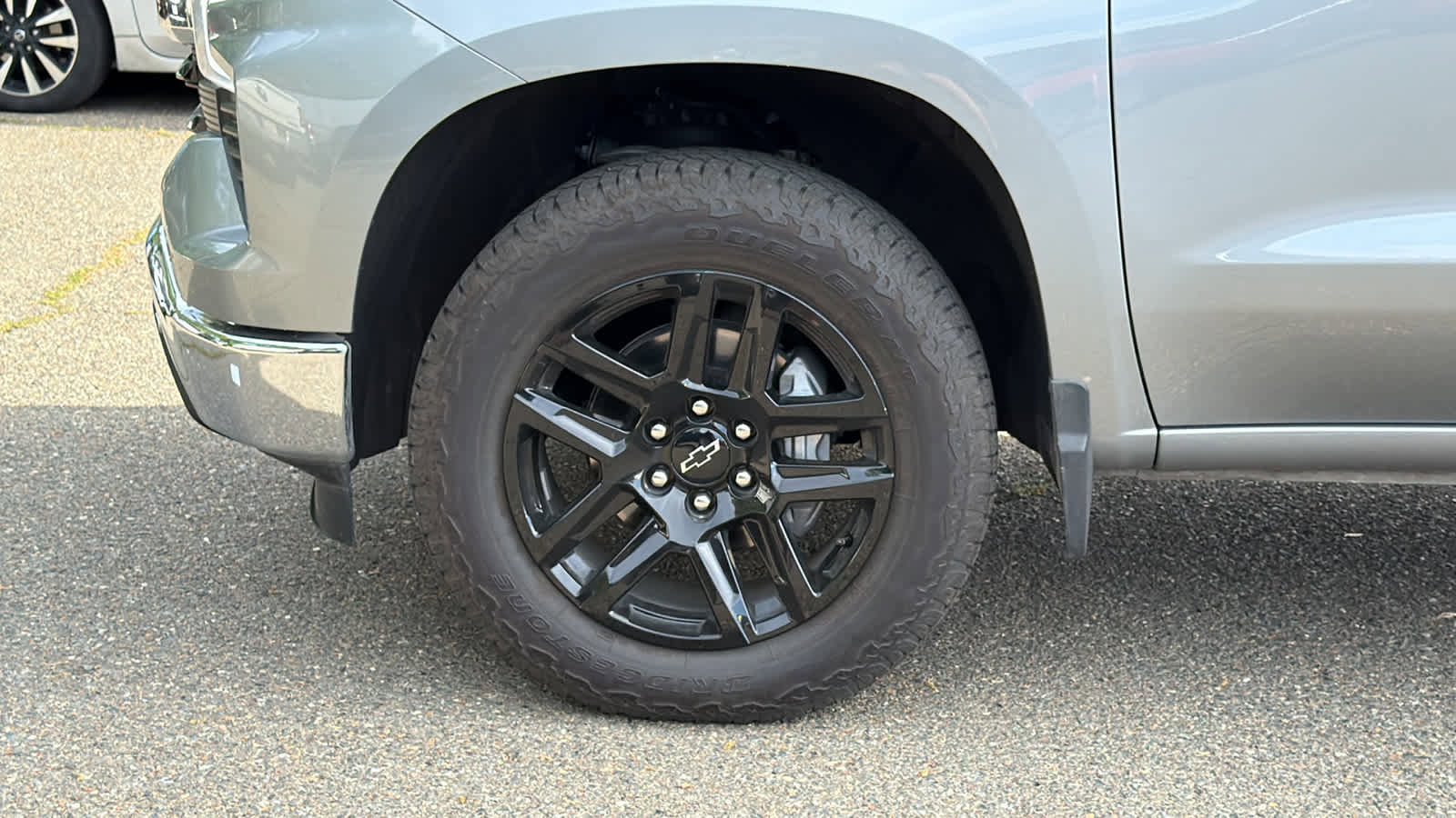 Used 2025 Chevrolet Silverado 1500 LT image 9