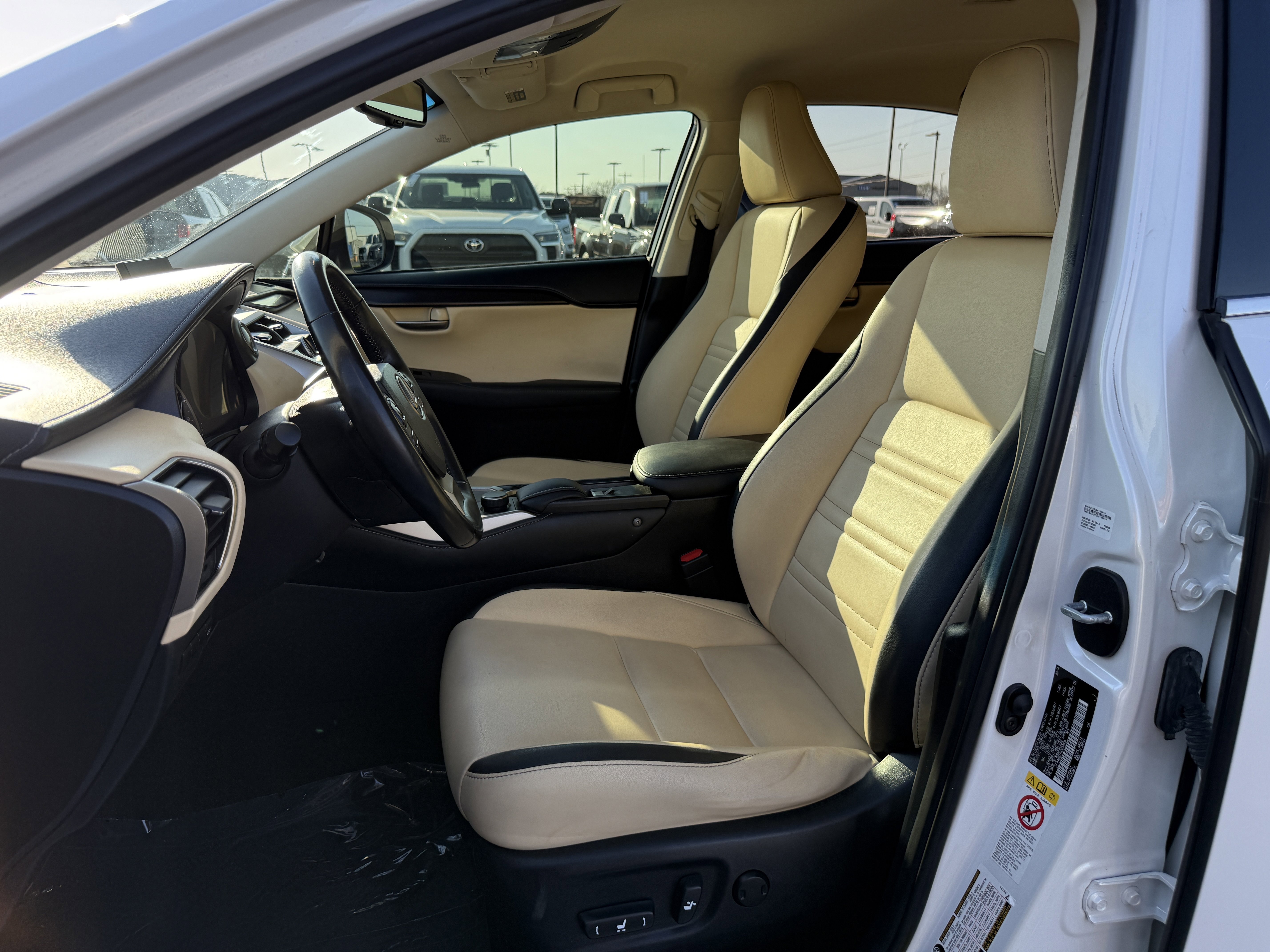 Used 2016 Lexus NX 200t FWD image 26