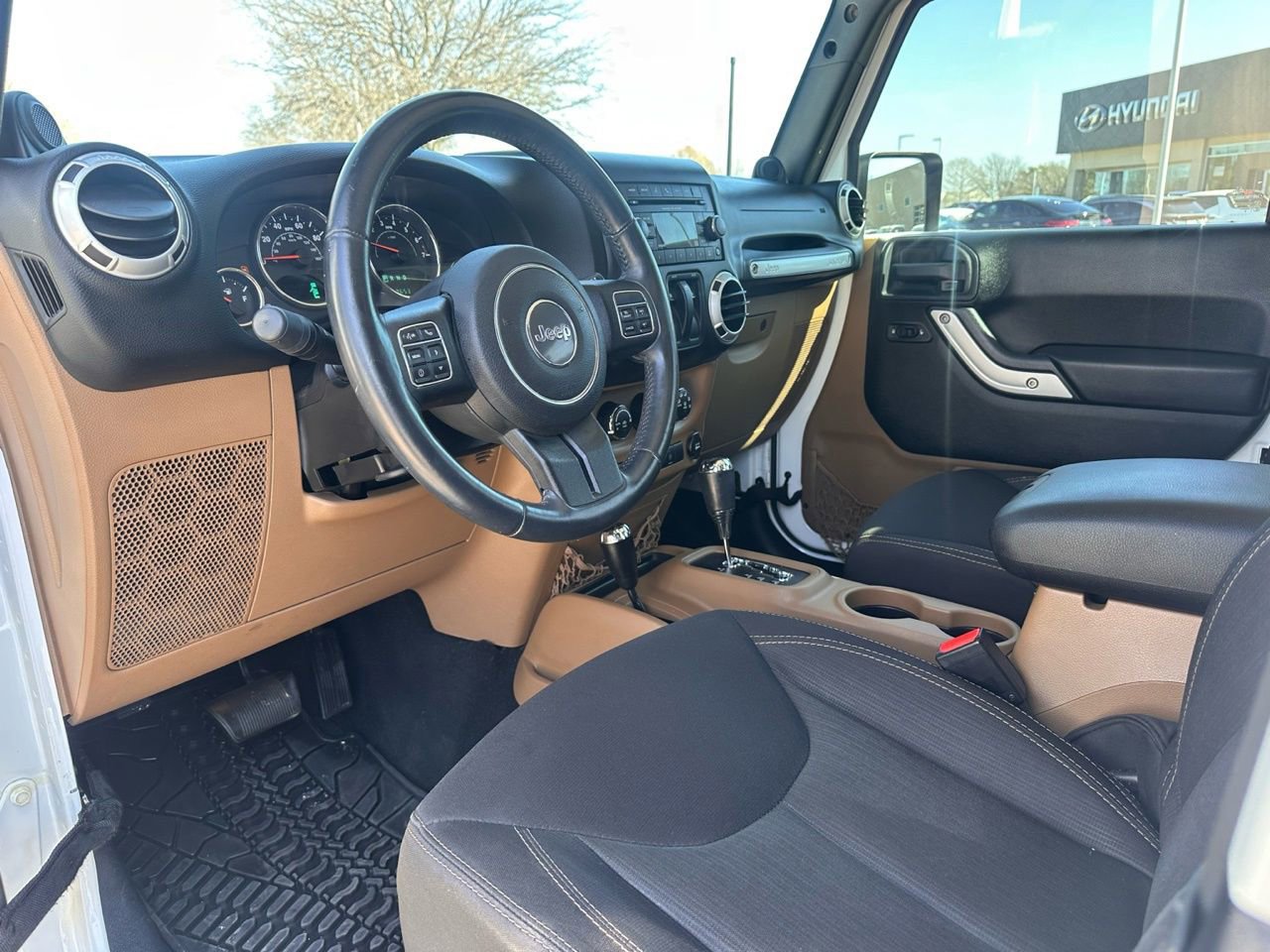 Used 2014 Jeep Wrangler Sahara w/ Connectivity Group image 16