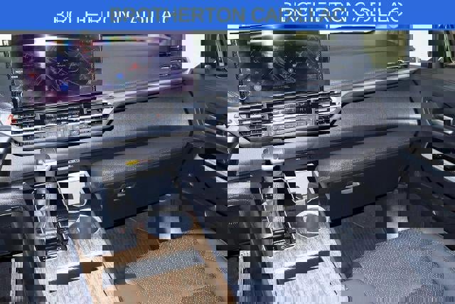 Used 2025 Toyota Sienna Platinum image 25