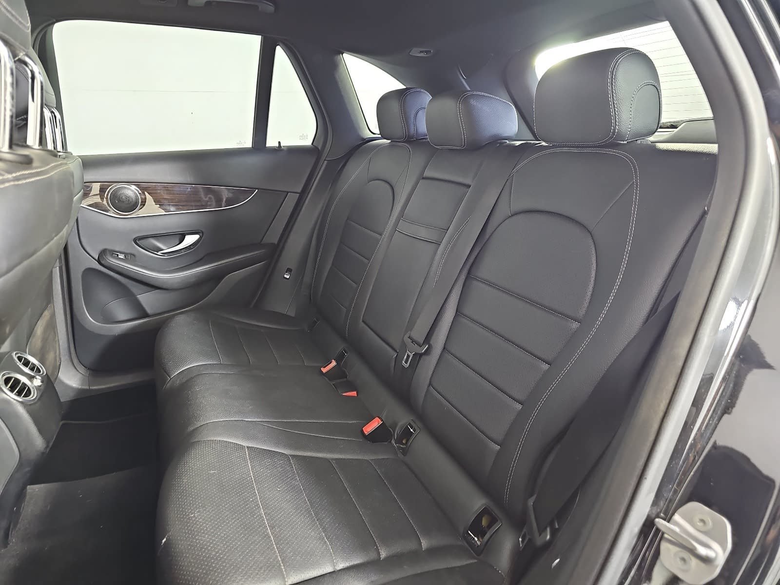 Used 2017 Mercedes-Benz GLC 300 4MATIC image 13