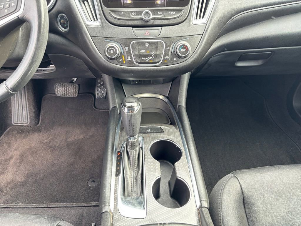 Used 2017 Chevrolet Malibu LT w/ Leather Package image 20