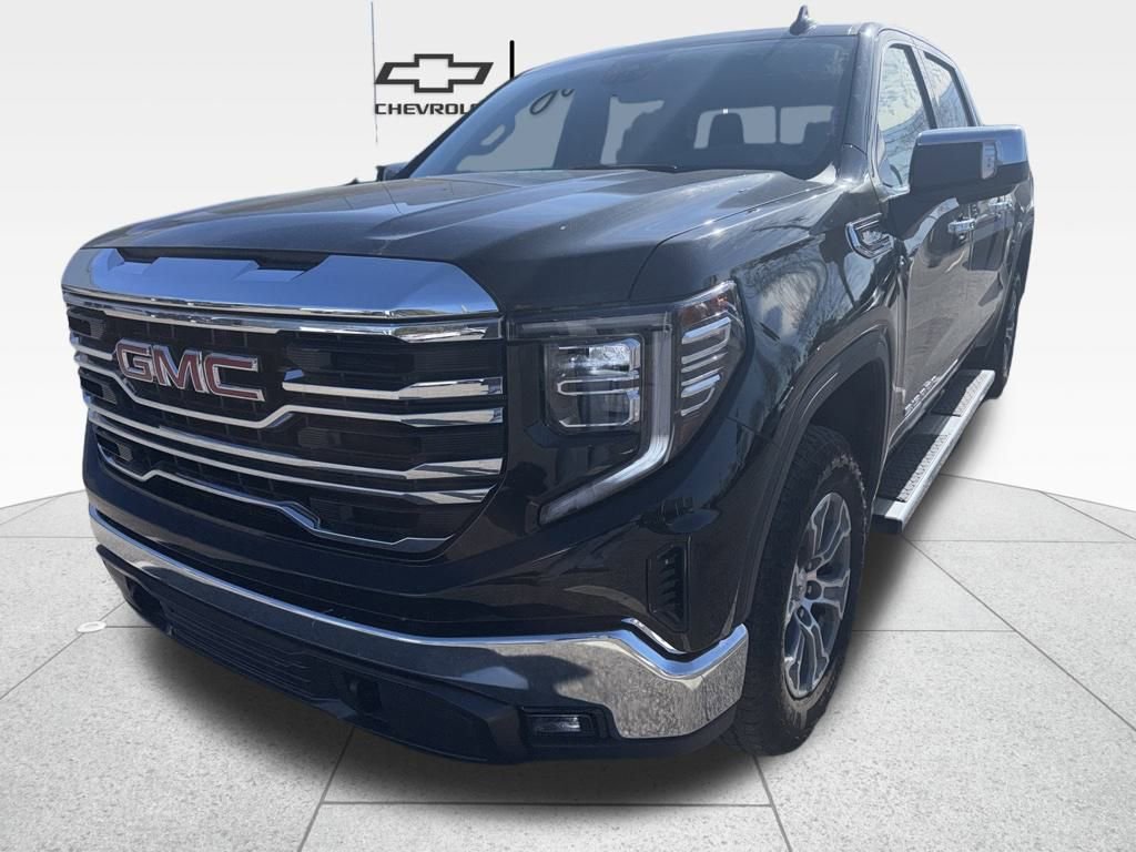 Used 2024 GMC Sierra 1500 SLT w/ SLT Convenience Package image 1