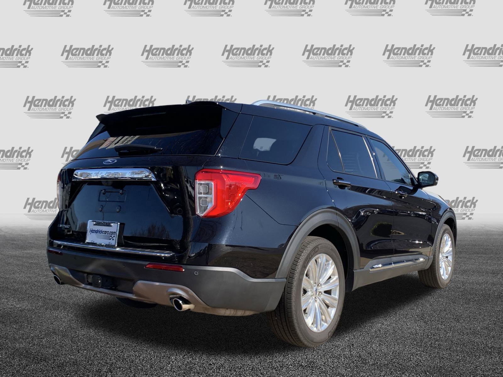 Used 2023 Ford Explorer Limited w/ Equipment Group 301A image 10