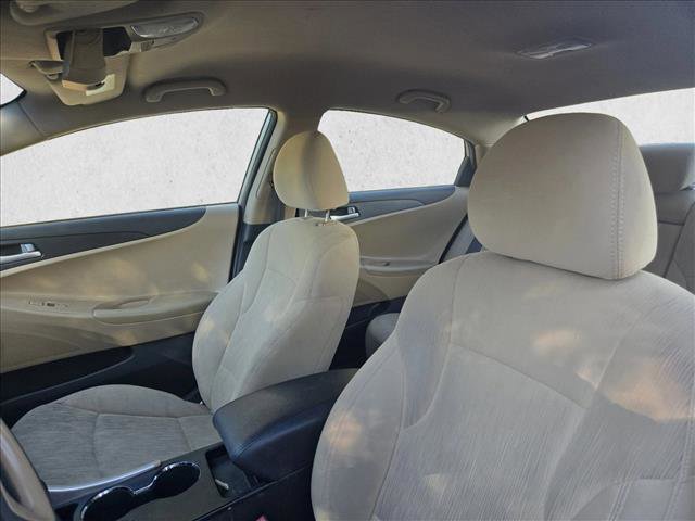 Used 2011 Hyundai Sonata GLS image 10