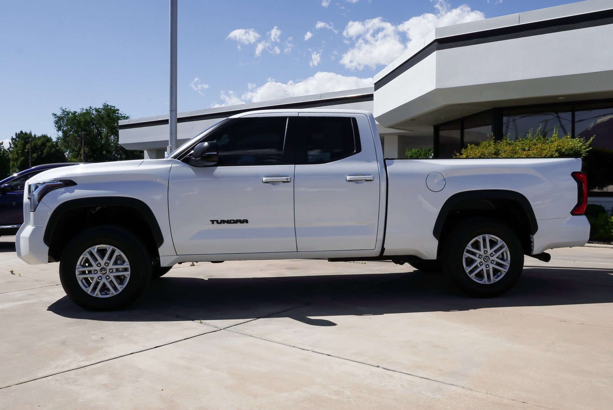 Used 2024 Toyota Tundra SR5 w/ SR5 Premium Package AWD/4WD image 5