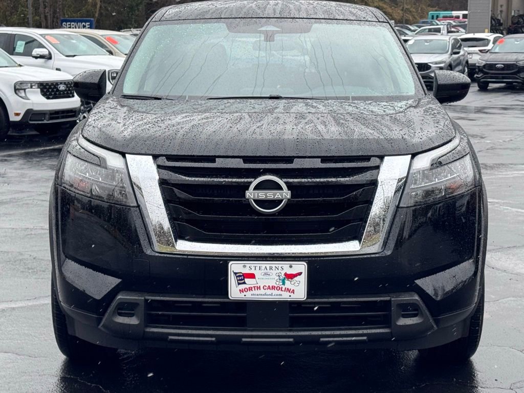 Used 2025 Nissan Pathfinder S image 15