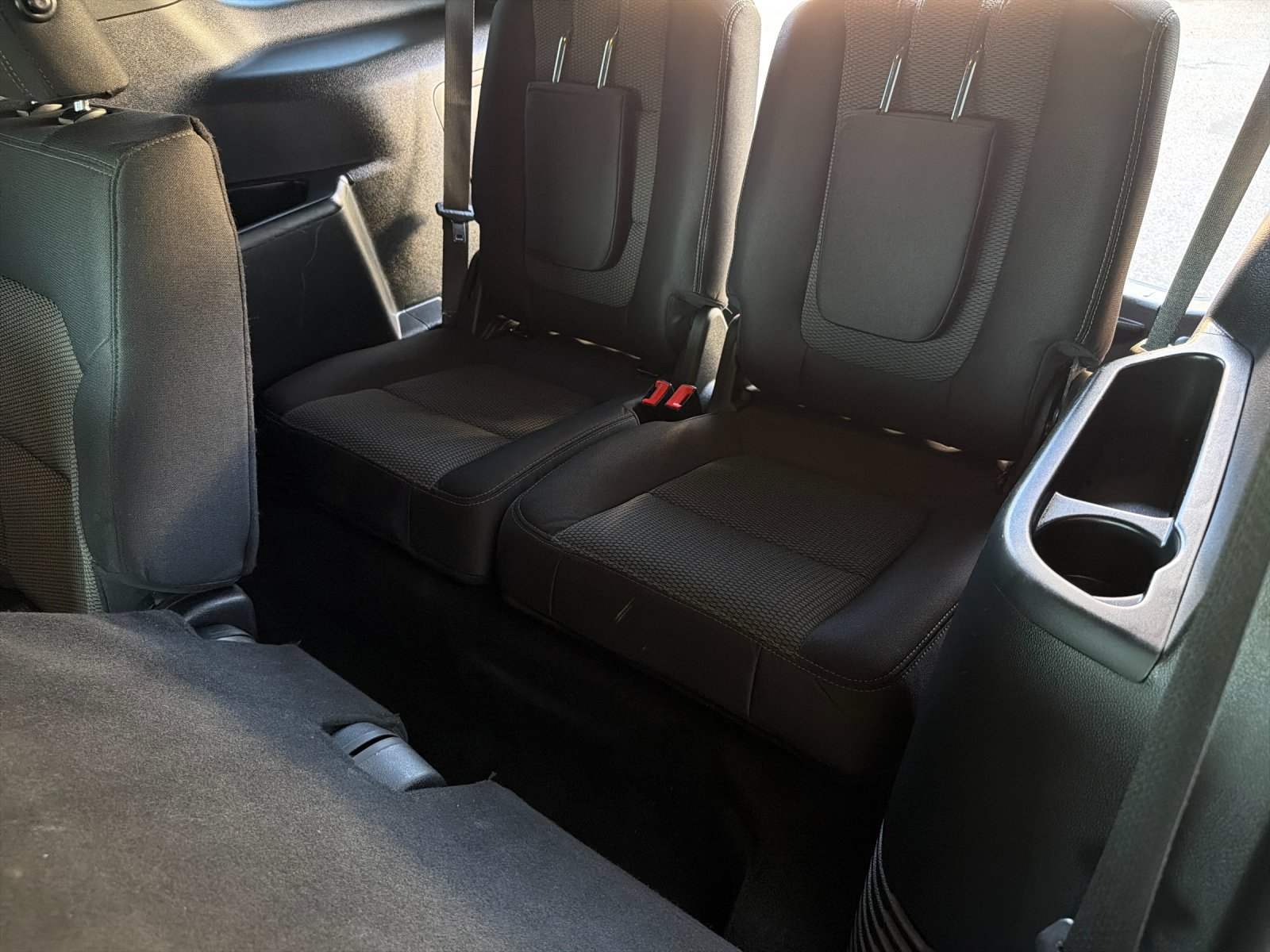 Used 2018 Ford Explorer XLT FWD image 14