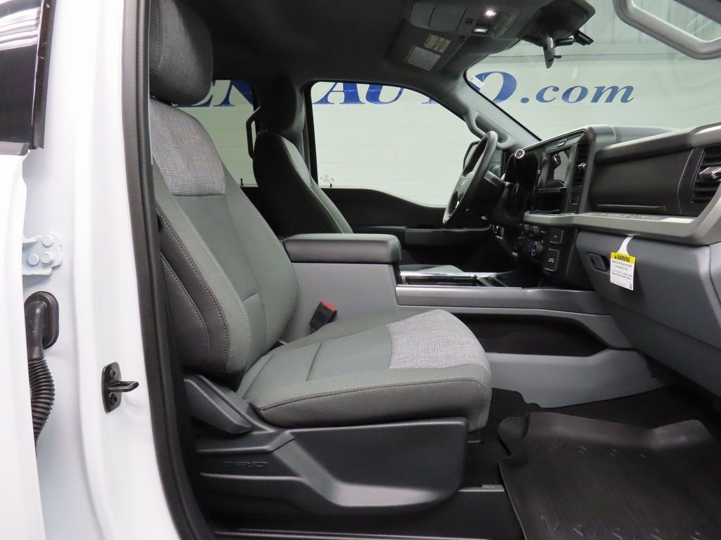 Used 2025 Ford F350 XLT AWD/4WD image 23