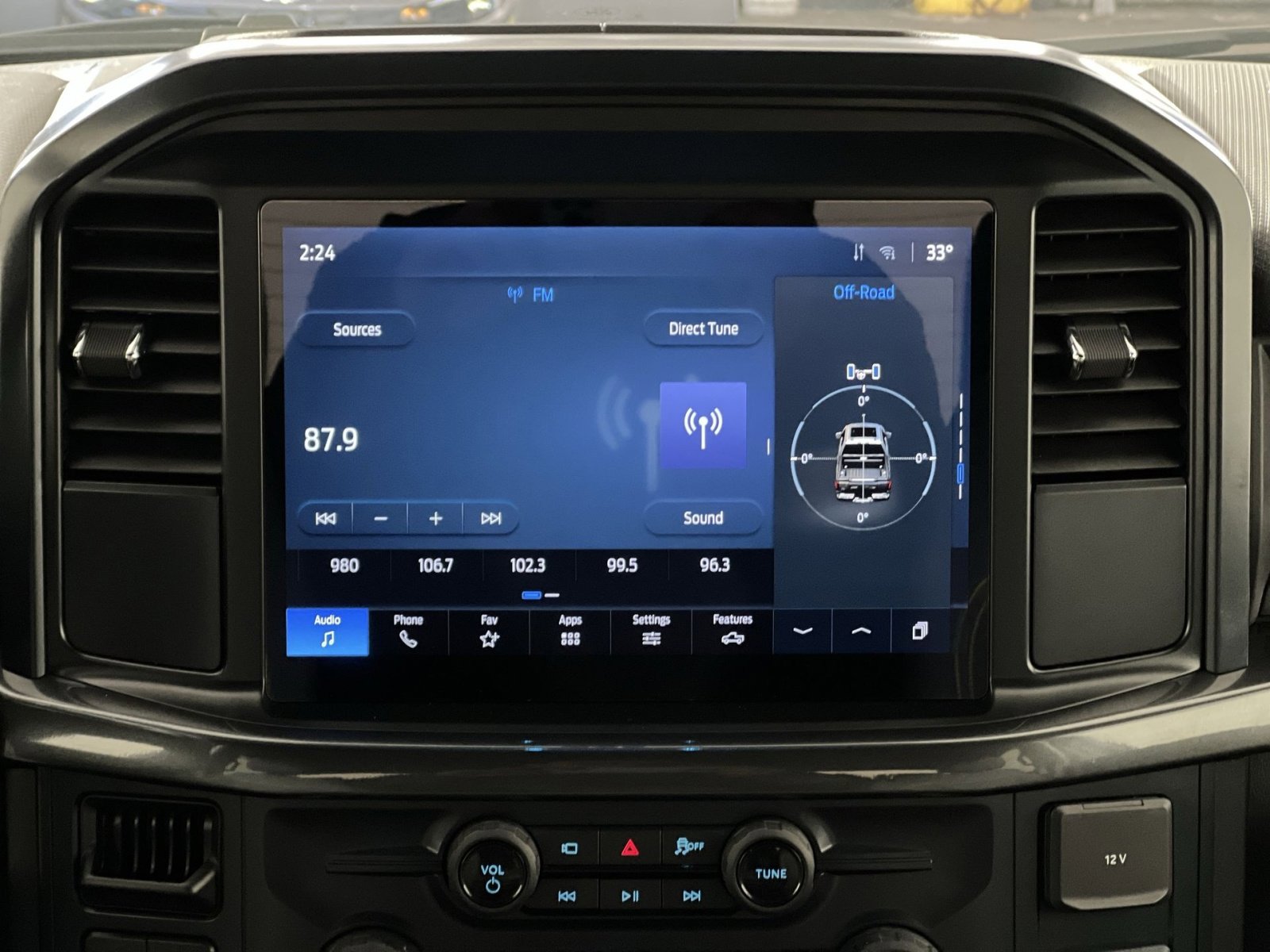 Used 2025 Ford F150 STX w/ Equipment Group 200A image 18