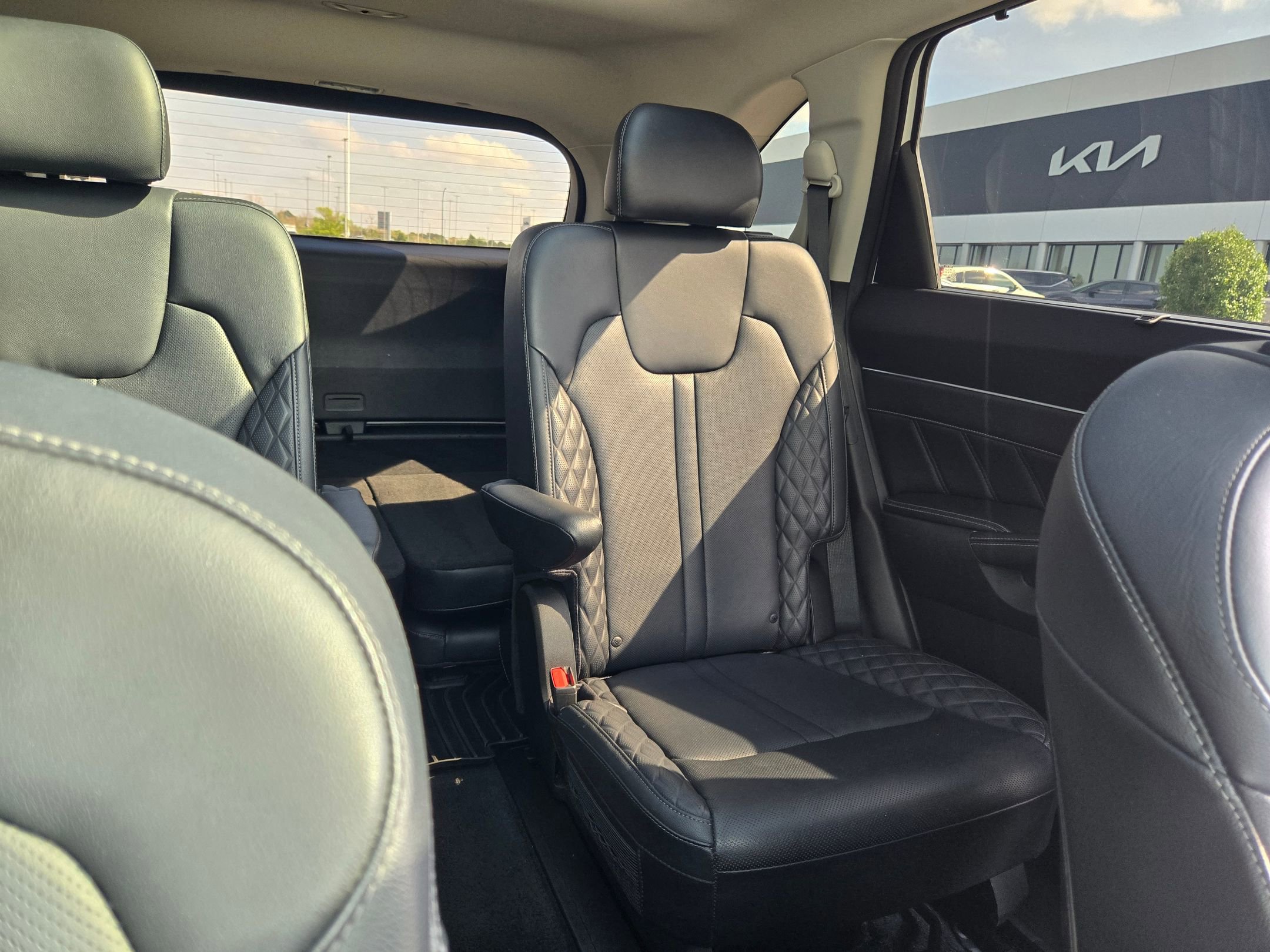 Used 2023 Kia Sorento SX image 14