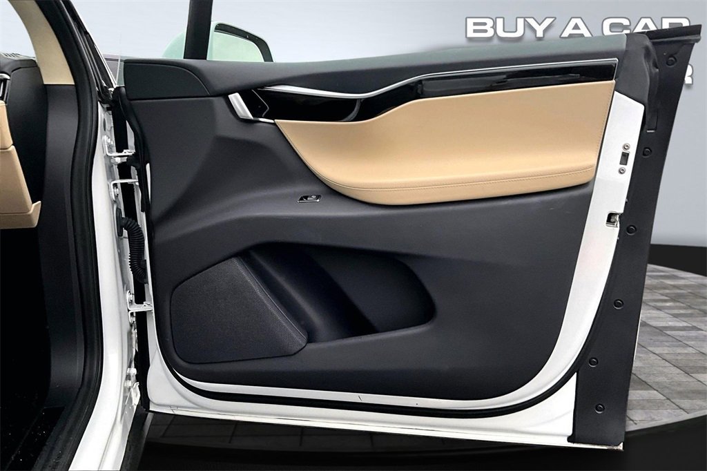 Used 2016 Tesla Model X 90D image 23