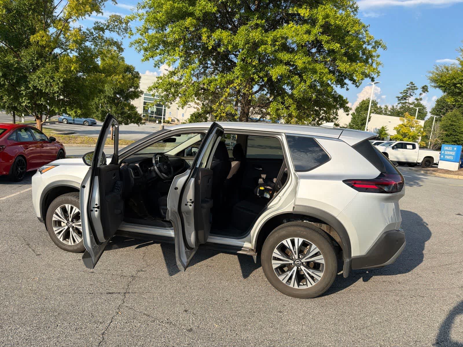 Used 2023 Nissan Rogue SV FWD image 20