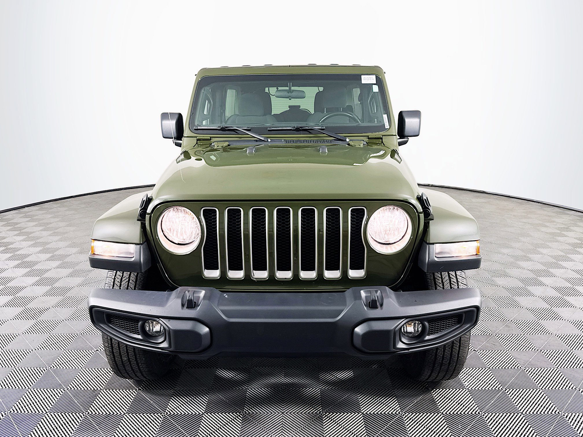 Used 2021 Jeep Wrangler Unlimited Sahara image 2