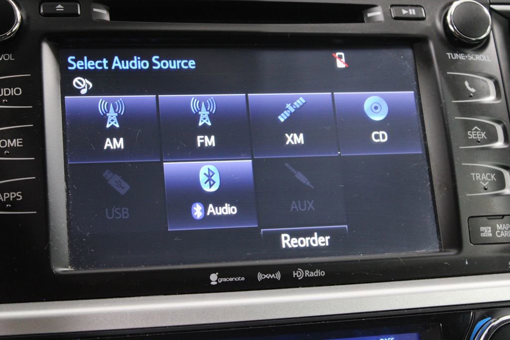 Used 2017 Toyota Highlander XLE image 47