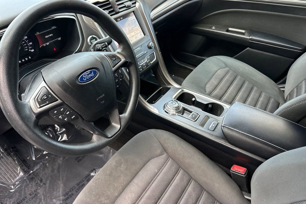 Used 2019 Ford Fusion SE image 10