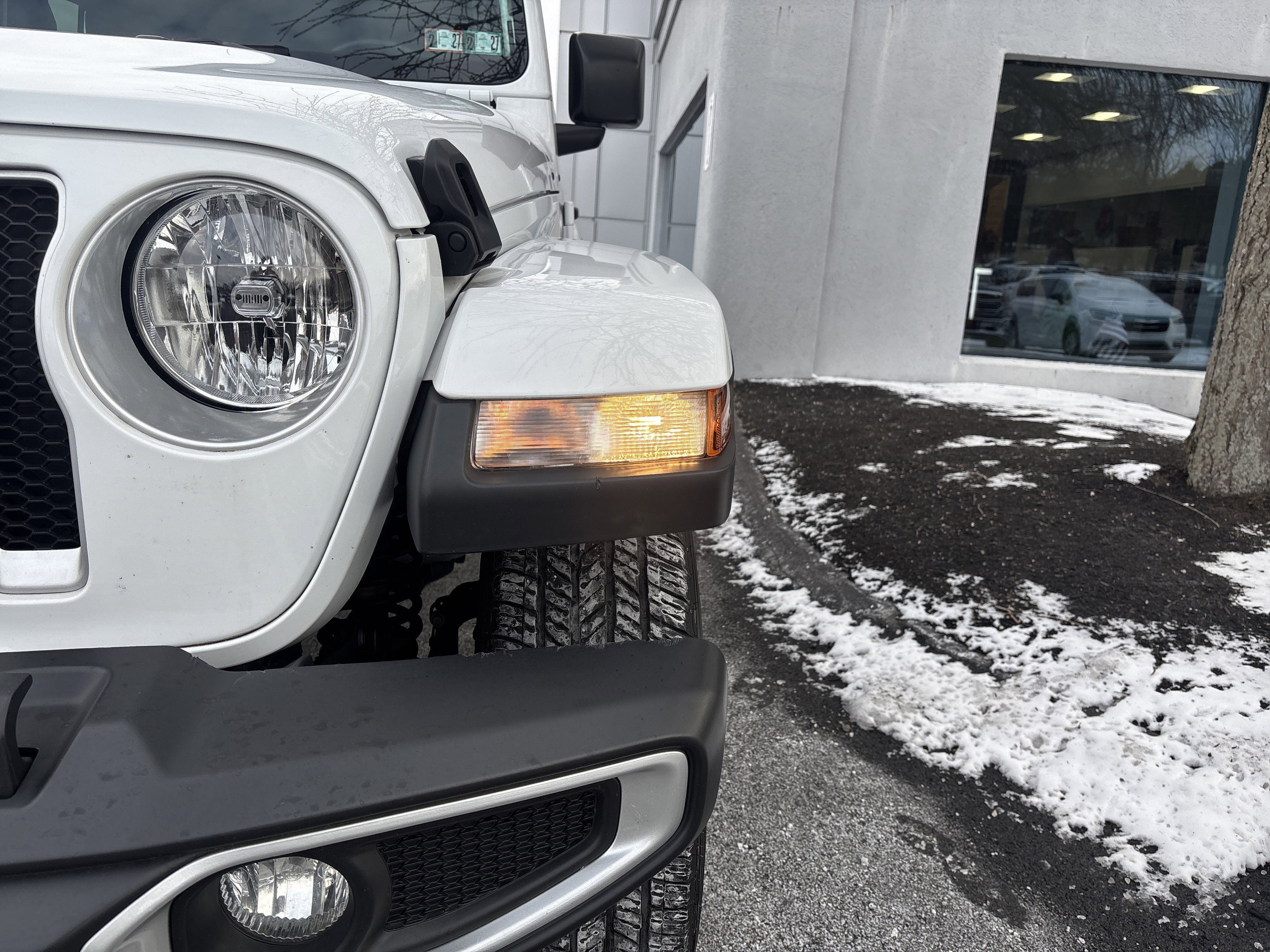 Used 2023 Jeep Wrangler Sahara w/ Cold Weather Group image 10