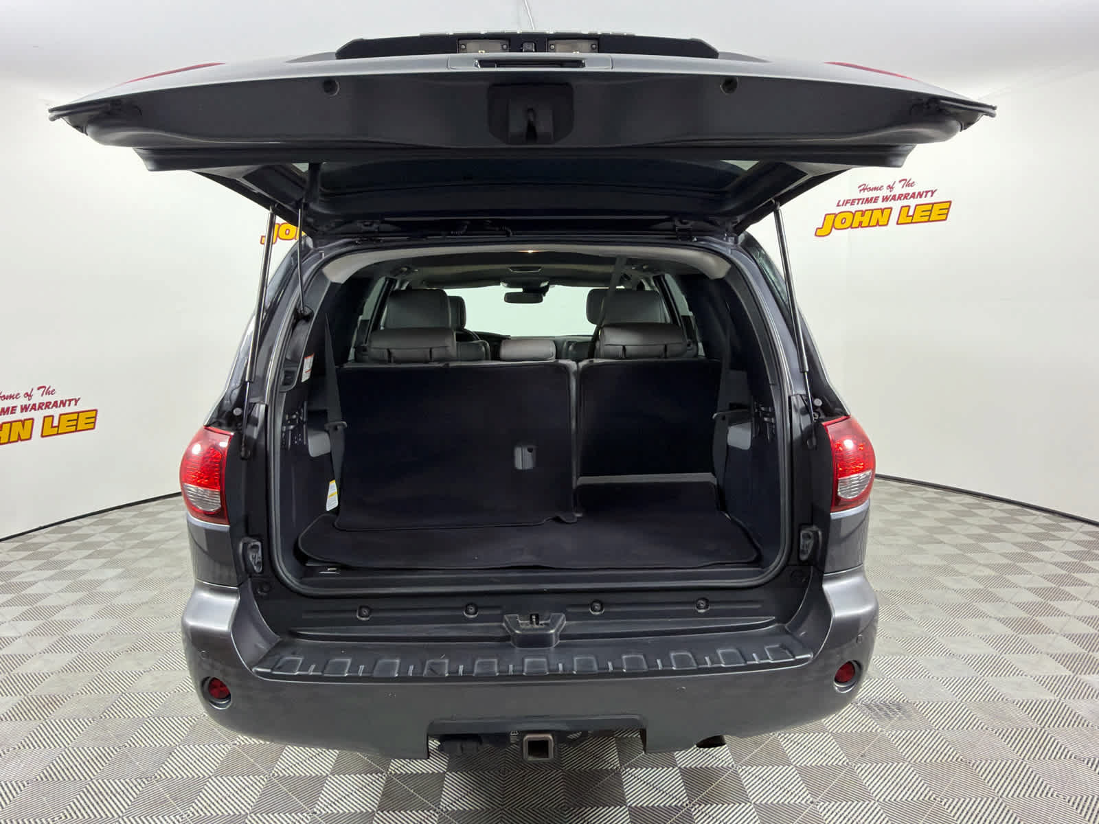 Used 2021 Toyota Sequoia Limited w/ Safety & Convenience Package RWD image 5