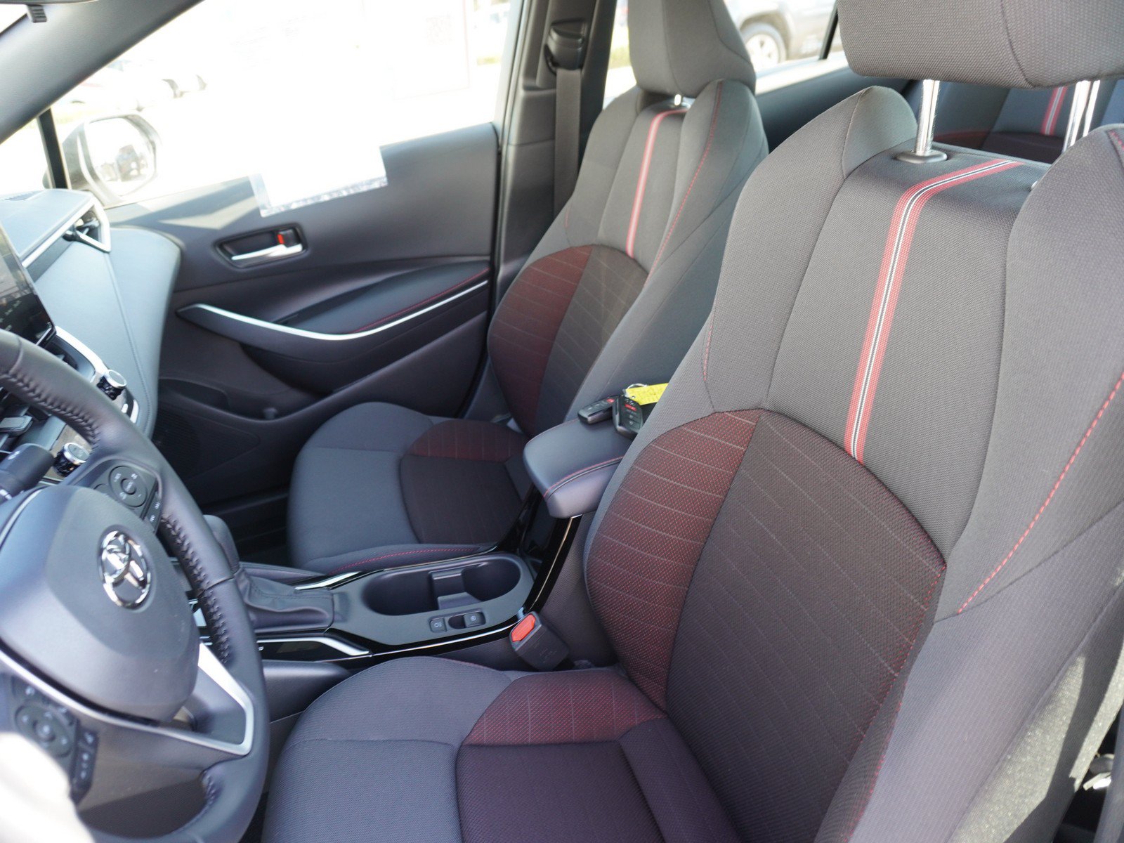 Used 2025 Toyota Corolla SE AWD/4WD image 21