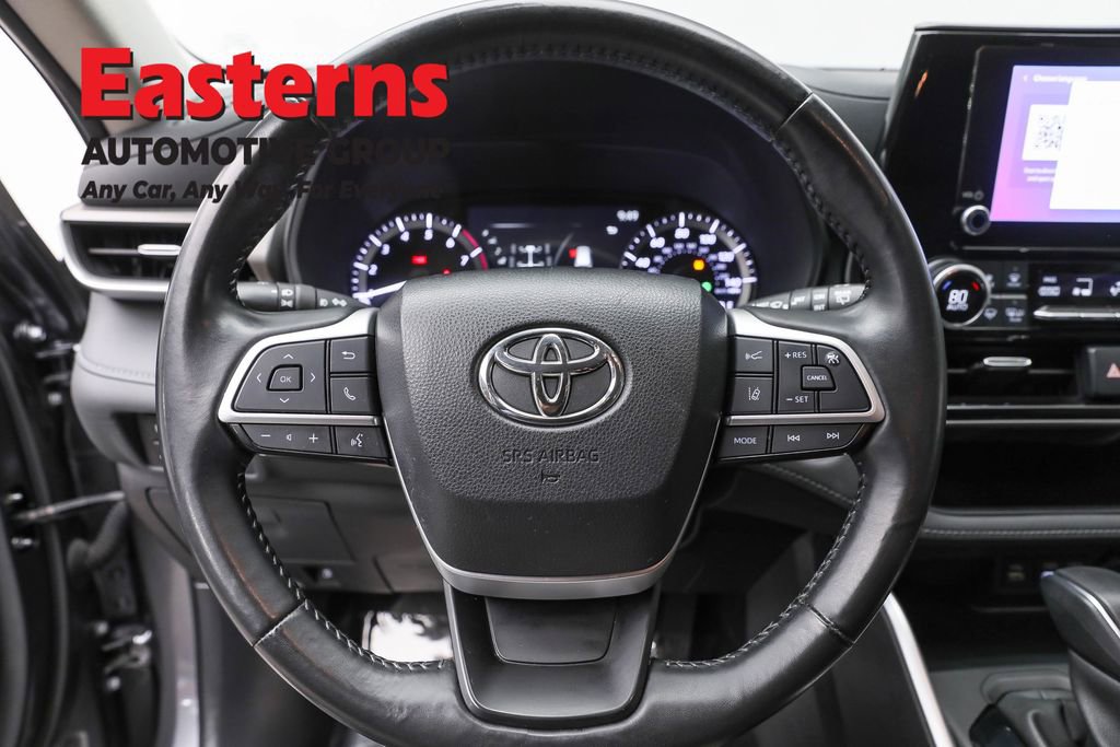 Used 2024 Toyota Highlander LE image 13