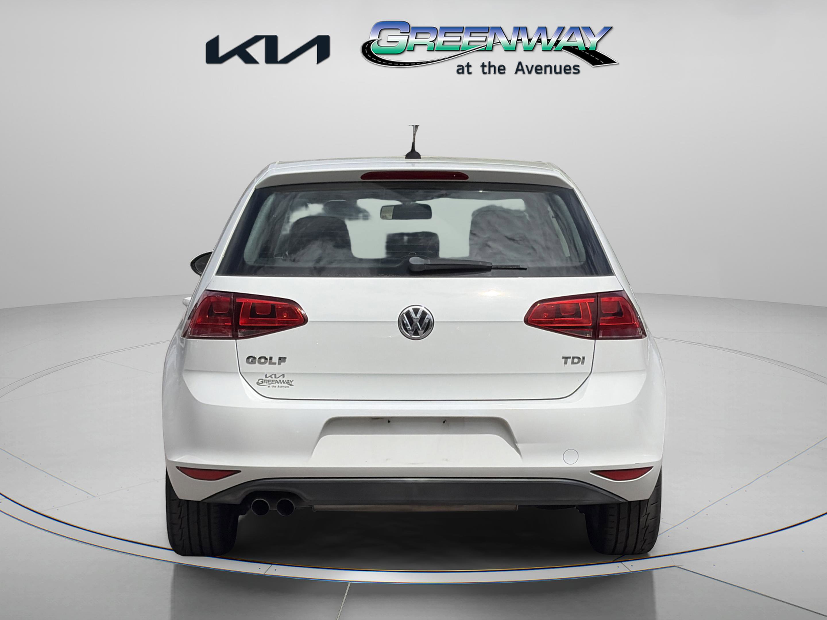 Used 2015 Volkswagen Golf TDI S image 5