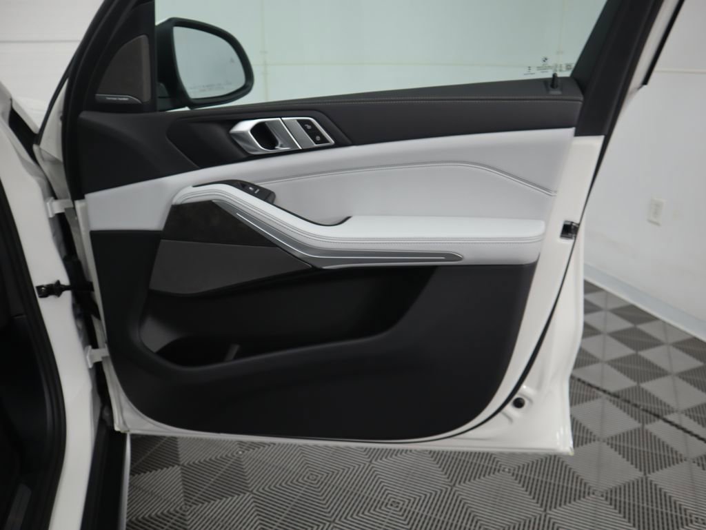 New 2026 BMW X5 xDrive40i w/ Premium Package image 26
