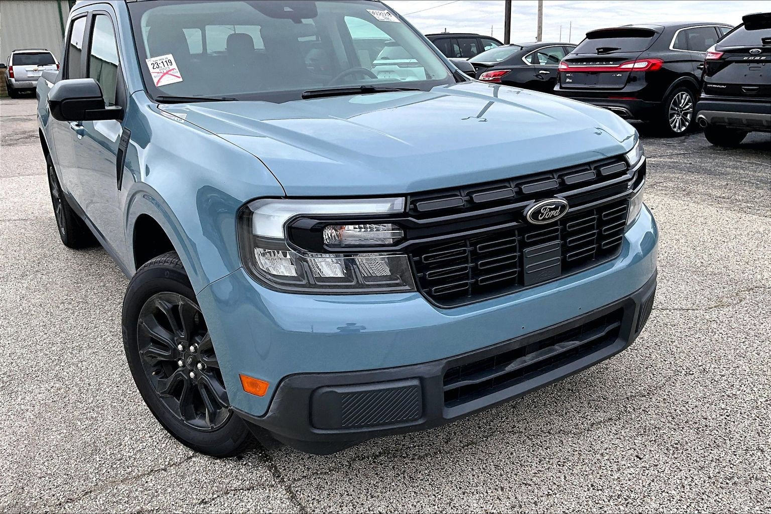 Used 2023 Ford Maverick Lariat w/ Lariat Luxury Package FWD image 3