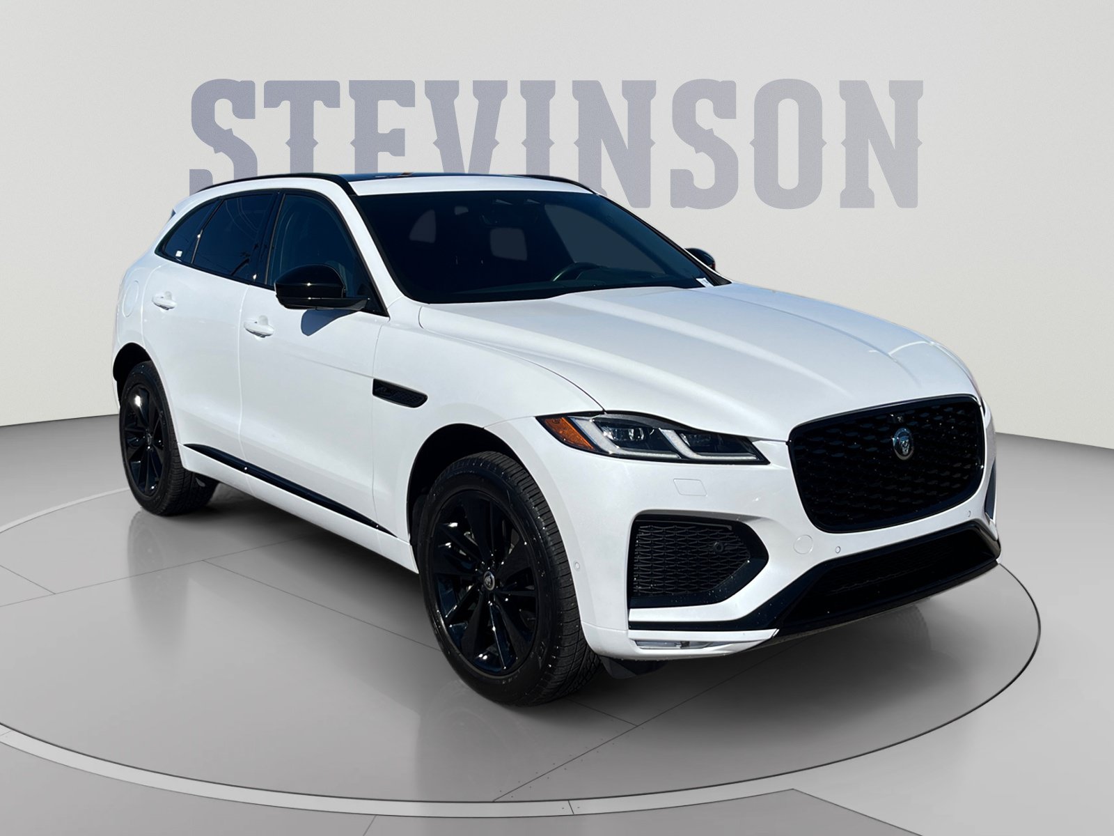 Certified 2026 Jaguar F-PACE R-Dynamic S AWD/4WD image 7