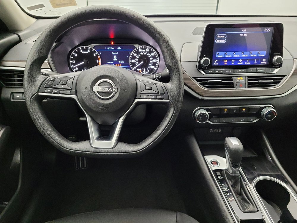 Used 2024 Nissan Altima 2.5 SV image 22