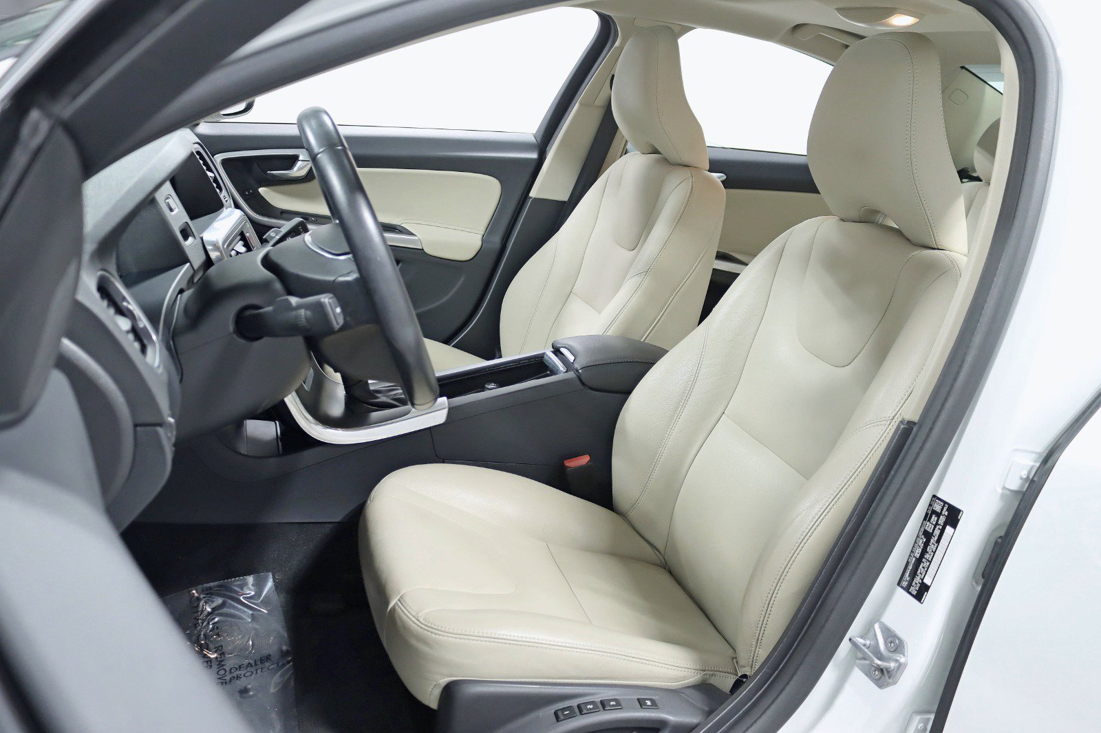 Used 2016 Volvo S60 T5 Premier FWD image 25