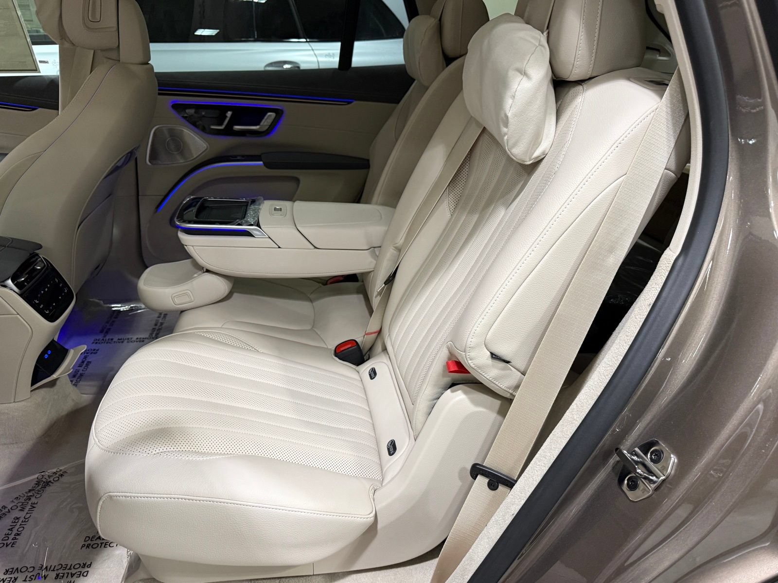 New 2026 Mercedes-Benz EQS 400 4MATIC SUV image 22