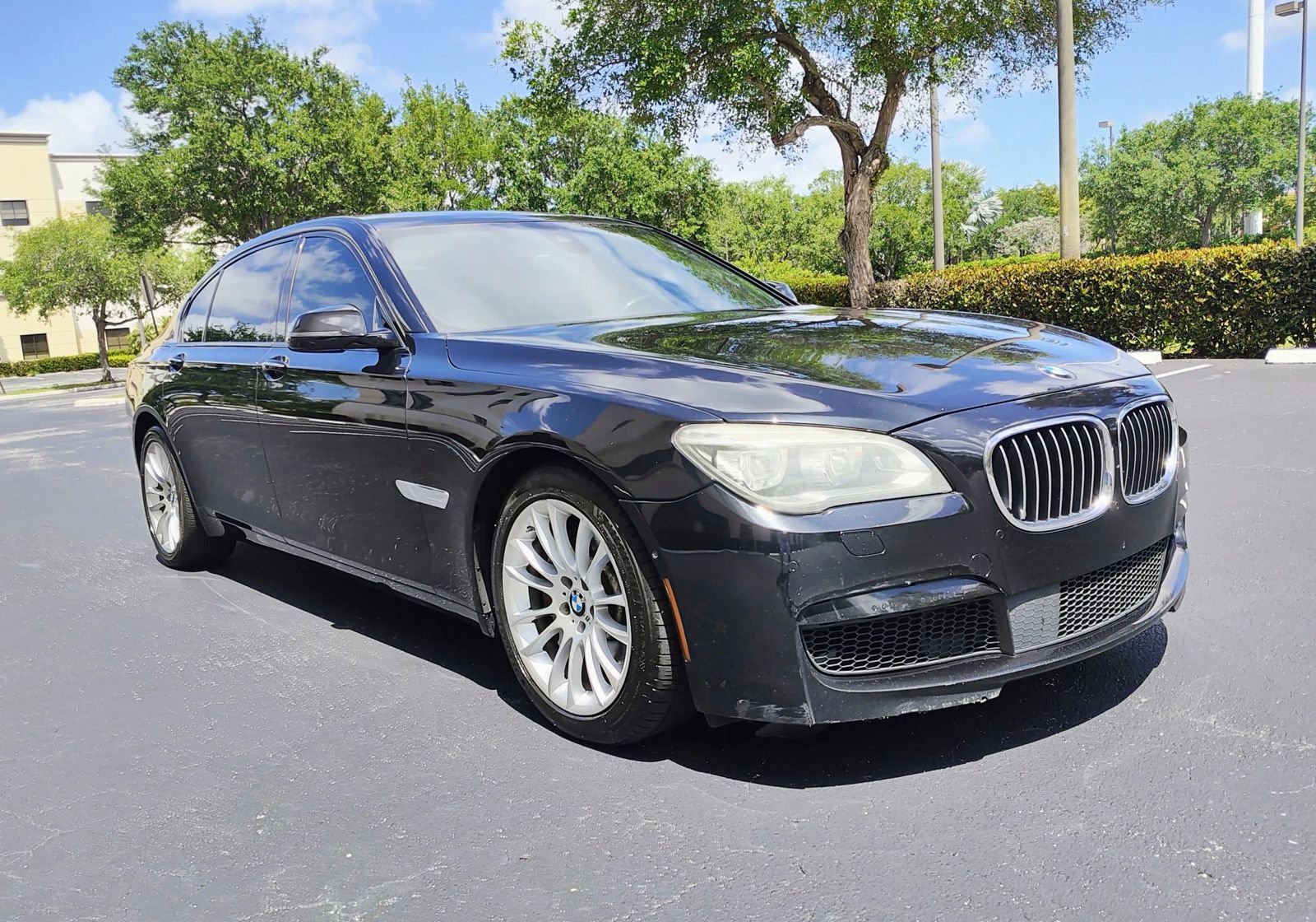 Used 2015 BMW 750Li xDrive AWD/4WD image 4